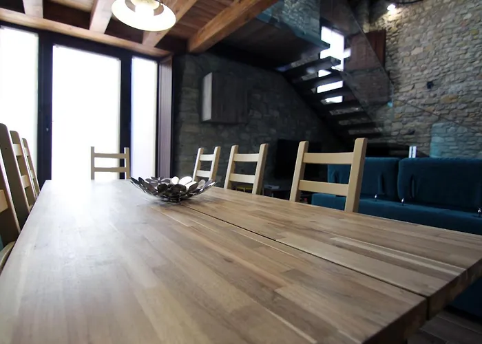 Gaubeako Ekhia * Espejo (Basque Country)