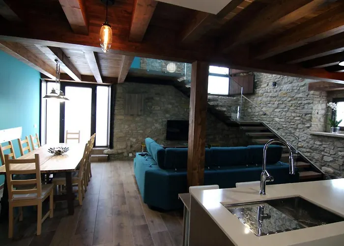 Gaubeako Ekhia * Espejo (Basque Country)